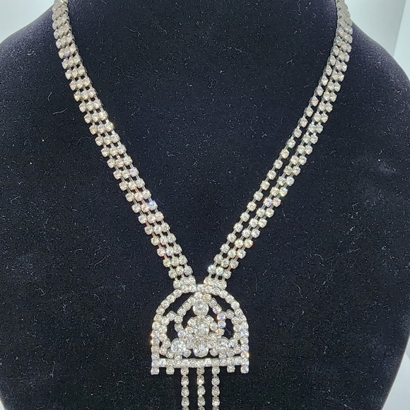 Vintage Bling sparkle Rhinestone necklace 3 stand unique design Silvertone - Picture 12 of 17